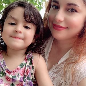 Meet your Posher, Nahid